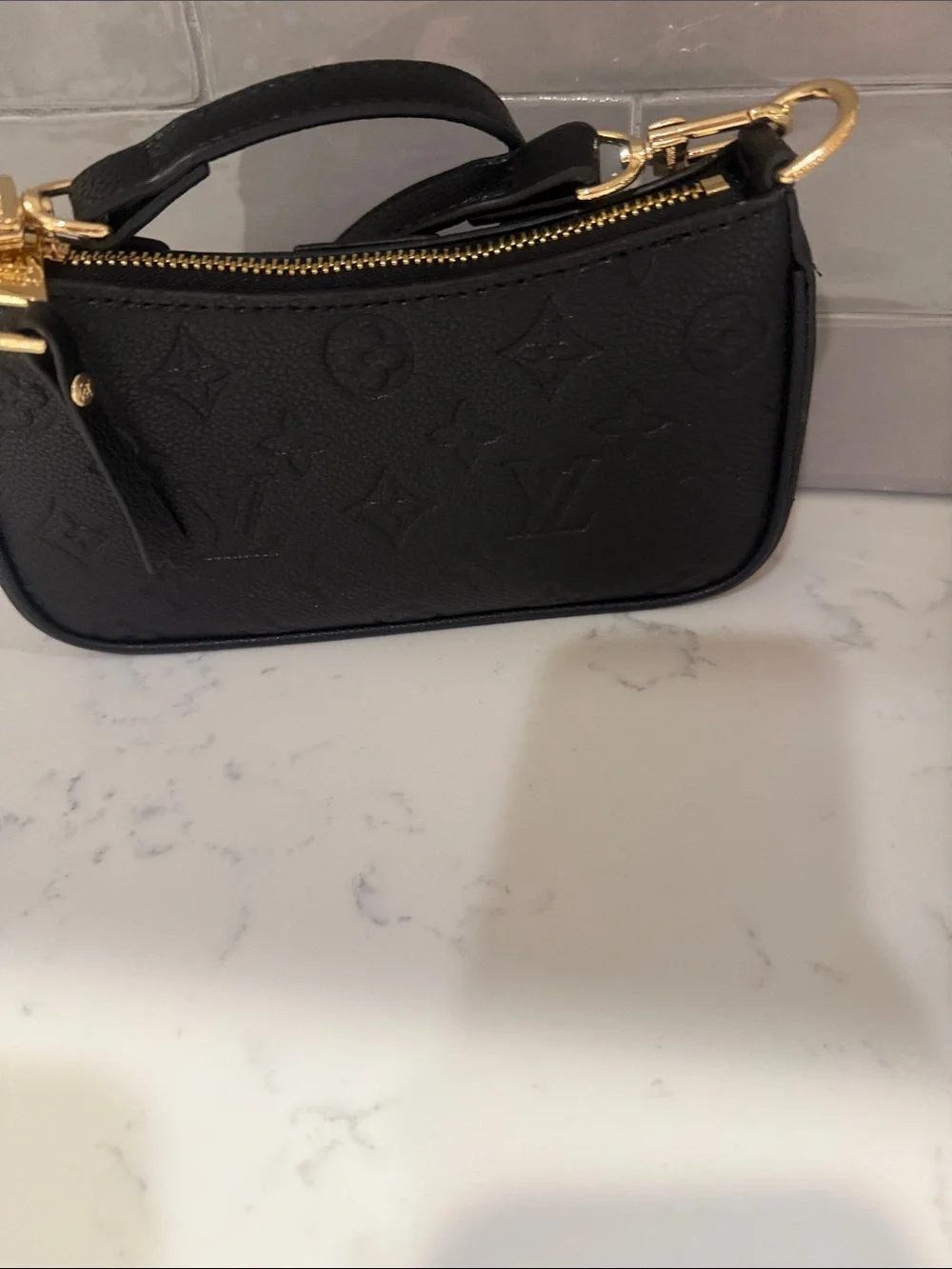 Louis Vuitton compact louis